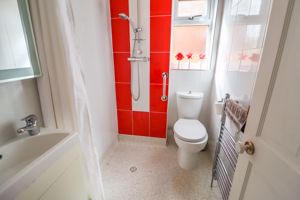 En-Suite- click for photo gallery